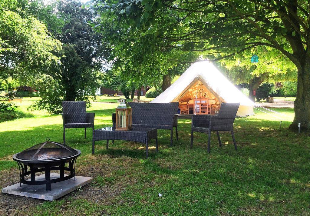 Oxford Riverside Glamping Экстерьер фото