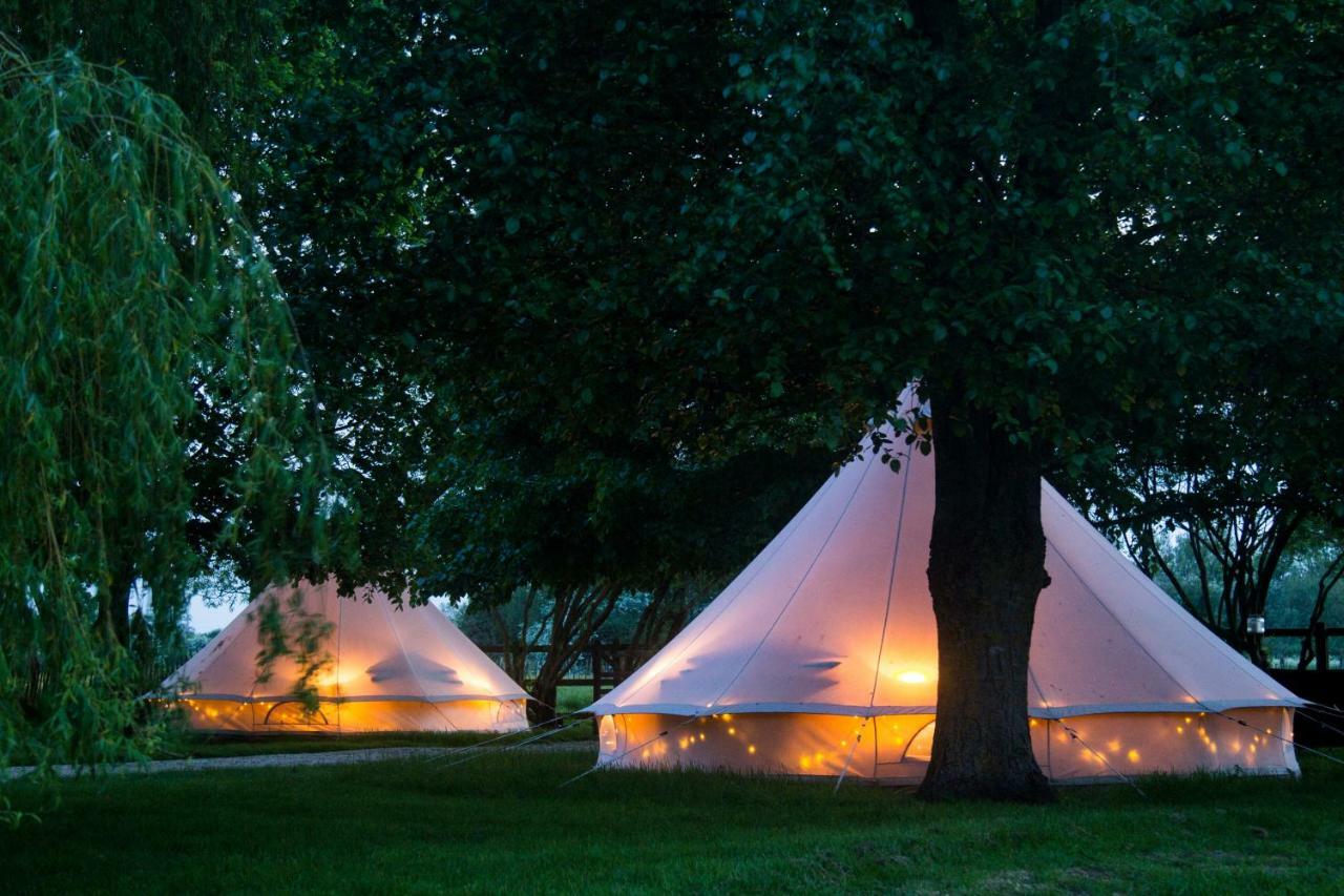 Oxford Riverside Glamping Экстерьер фото